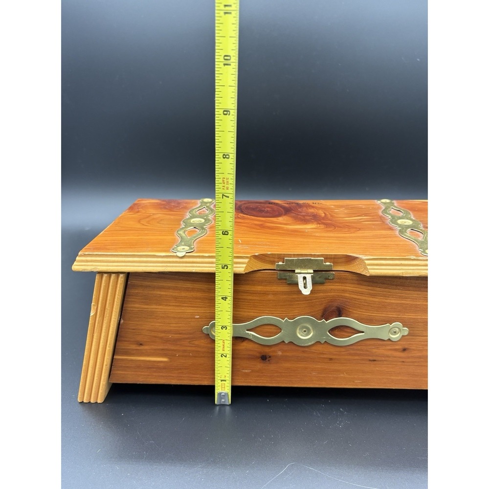 Vintage Cedar Wood Box Wisconsin Dells Souvenir Keepsake Trinket Chest Art Deco - Picture 13 of 13
